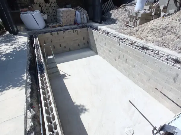 Réalisation de maçonnerie extérieure à Saint-Maurice — MS Construction